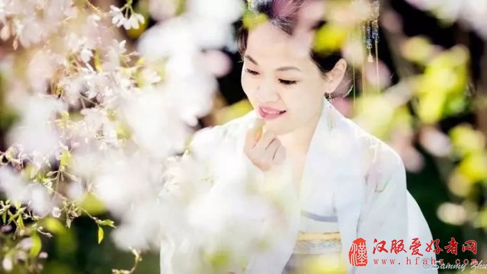 花恋花儿 花非花儿
纤云流转 花颠花儿花迷花