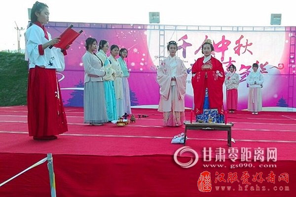 甘肃：中秋节松鸣岩汉服祭月，展现汉文化之美