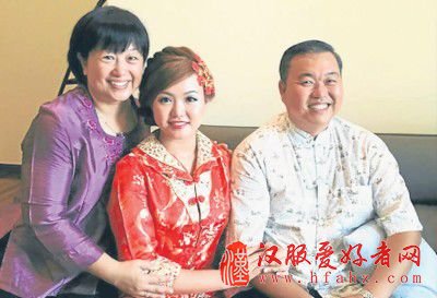 吹锁呐抬花轿 大马一华人基督徒举办传统中式婚礼