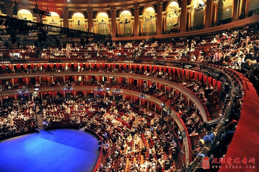 英国国家歌剧院. 学古琴