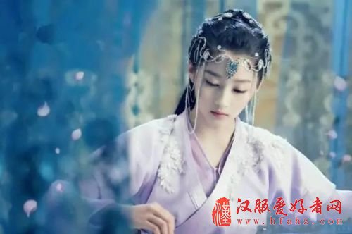 鞠婧祎四千年美女古装照惊艳 九州天空城闺女集